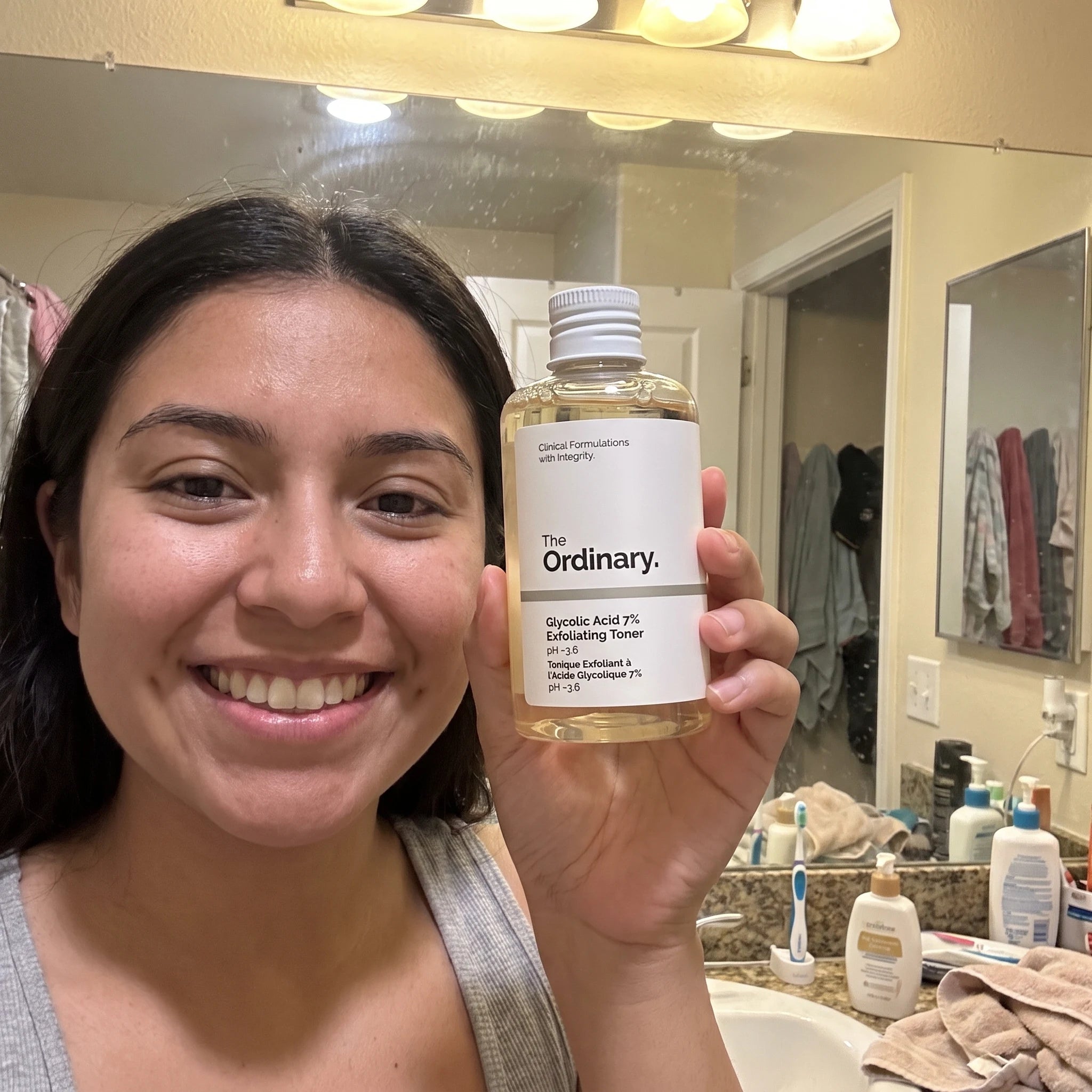 Ácido Glicólico The Ordinary - Reseña — selfie casera con el producto